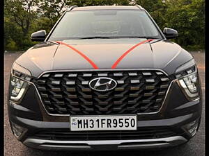 Second Hand Hyundai Alcazar Signature (O) 6 STR 2.0 Petrol AT in Delhi