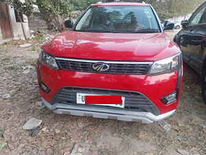 Second Hand महिंद्रा xuv300 1.5 w4 [2019-2020] in मेरठ