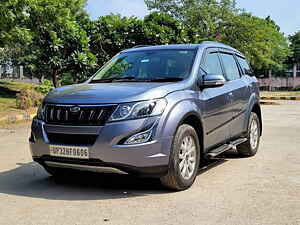 Second Hand மஹிந்திரா  xuv500 w10 in லக்னோ