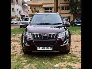 Second Hand மஹிந்திரா  xuv500 w6 1.99 in அஹமதாபாத்