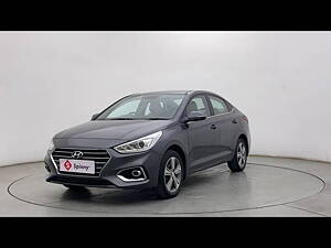 Second Hand Hyundai Verna Fluidic 1.6 VTVT SX in Chennai