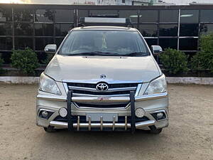 Second Hand Toyota Innova 2.5 V 7 STR in Hyderabad