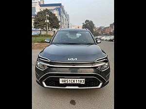 Second Hand Kia Carens Prestige 1.5 Petrol MT 7 STR in Delhi