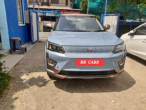 Second Hand महिंद्रा xuv400 EL 39.4 kwh in कोयम्बटूर