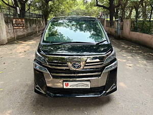 Second Hand Toyota Vellfire Hybrid in Delhi