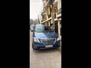 Second Hand Toyota Innova 2.5 ZX 7 STR BS-III in Lucknow