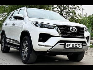 Second Hand Toyota Fortuner 4X4 AT 2.8 Diesel in Delhi