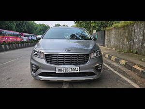 Second Hand Kia Carnival Limousine Plus 7 STR in Mumbai