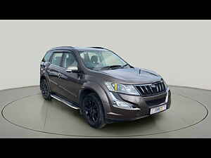 Second Hand महिंद्रा XUV500 w10 1.99 in सूरत