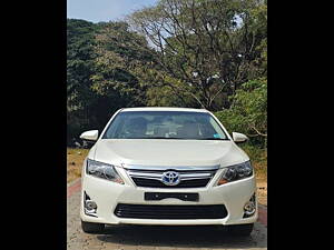 Second Hand Toyota Camry Hybrid in Pune