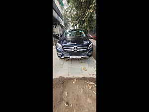 Second Hand मर्सिडीज़ बेंज़ GLE 250  डी in दिल्ली