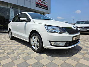 Second Hand Skoda Rapid Ambition 1.5 TDI AT in Ahmedabad