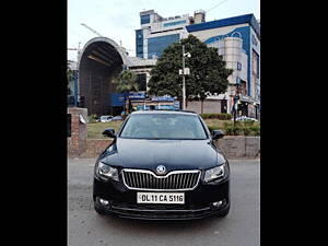 Second Hand Skoda Superb Elegance TDI AT in Delhi