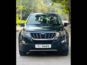 Second Hand மஹிந்திரா  xuv500 w11 in புனே