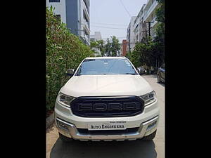 Second Hand Ford Endeavour Titanium 3.2 4x4 AT in Hyderabad
