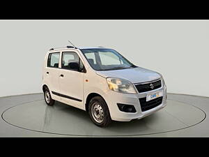 Second Hand Maruti Suzuki Wagon R LXI in Ahmedabad