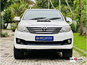 Second Hand Toyota Fortuner 3.0 4x4 AT in Ahmedabad