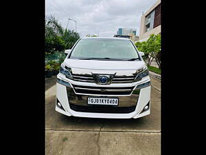 Second Hand Toyota Vellfire Hybrid in Ahmedabad