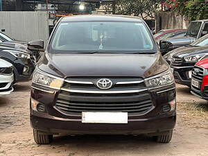 Second Hand Toyota Innova Crysta GX 2.4 7 STR in Kolkata