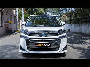 Second Hand Toyota Vellfire Hybrid in Delhi