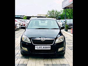 Second Hand Skoda Rapid 1.5 TDI CR Ambition with Alloy Wheels in Surat