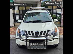 Second Hand महिंद्रा XUV500 w8 in कोलकाता