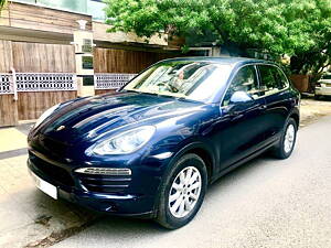 Second Hand Porsche Cayenne V6 AT in Delhi