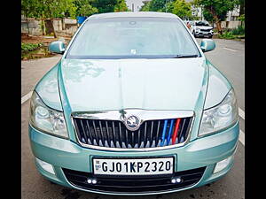 Second Hand Skoda Laura Elegance 2.0 TDI CR AT in Ahmedabad