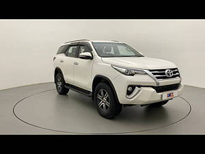 Second Hand Toyota Fortuner 2.8 4x2 AT [2016-2020] in Delhi