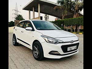 Second Hand हुंडई एलीट i20 मैग्ना 1.4 crdi [2016-2017] in खरार