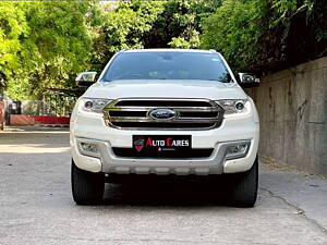 Second Hand Ford Endeavour Titanium 3.2 4x4 AT in Gurgaon