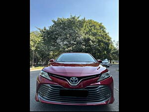 Second Hand Toyota Camry Hybrid in Delhi