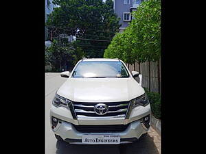 Second Hand Toyota Fortuner 2.8 4x2 AT [2016-2020] in Hyderabad