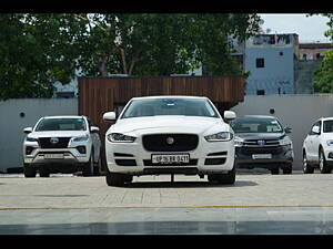 Second Hand Jaguar XE Prestige Diesel in Delhi