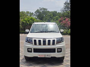 Second Hand Mahindra TUV300 T10 in Bhopal