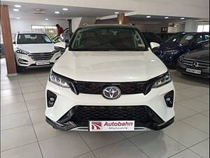 Second Hand Toyota Fortuner 2.8 4X2 AT in Bangalore