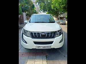 Second Hand महिंद्रा XUV500 w10 एडब्ल्यूडी in कानपुर