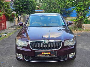 Second Hand Skoda Superb Elegance 1.8 TSI MT in Kolkata