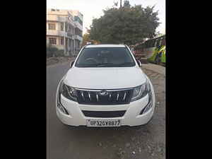 Second Hand महिंद्रा XUV500 w10 एडब्ल्यूडी in लखनऊ