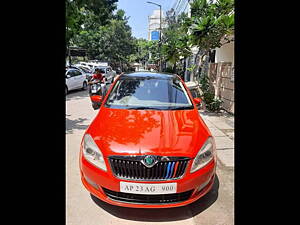 Second Hand Skoda Rapid Ambition 1.6 TDI CR MT in Hyderabad