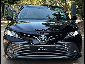 Second Hand Toyota Camry Hybrid in Gurgaon