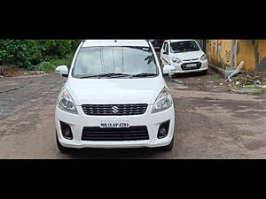 Second Hand Maruti Suzuki Ertiga VDi in Nashik