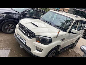 Second Hand Mahindra Scorpio S6 Plus in Gurgaon