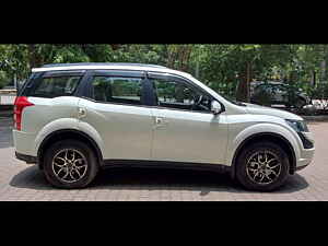 Second Hand महिंद्रा XUV500 w4 1.99 in दिल्ली