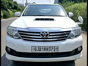 Second Hand Toyota Fortuner 3.0 4x2 AT in Ahmedabad