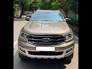 Second Hand Ford Endeavour Titanium 3.2 4x4 AT in Delhi