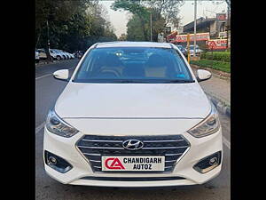 Second Hand Hyundai Verna SX Plus 1.6 CRDi AT in Chandigarh