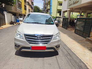 Second Hand Toyota Innova 2.5 VX 7 STR BS-III in Bangalore