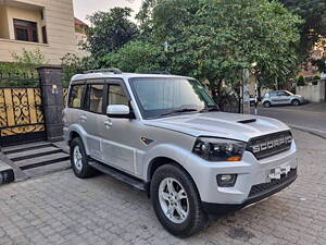 Second Hand Mahindra Scorpio S10 in Jalandhar