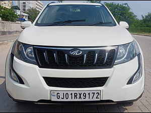 Second Hand महिंद्रा XUV500 w10 in अहमदाबाद